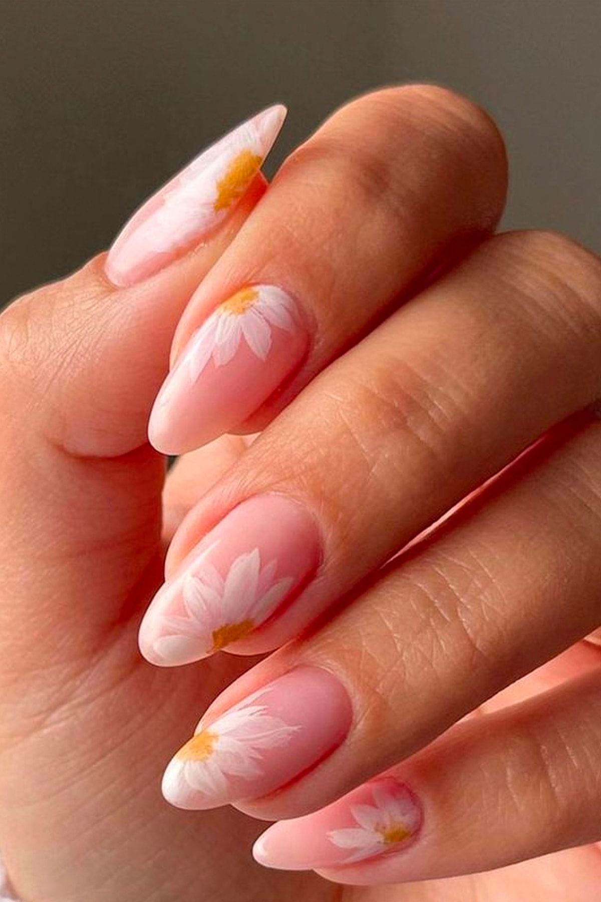 Flash Tattoos® Beyaz Papatya Ve Dallı Bahar Nail Art Süsü-tırnak Sticker