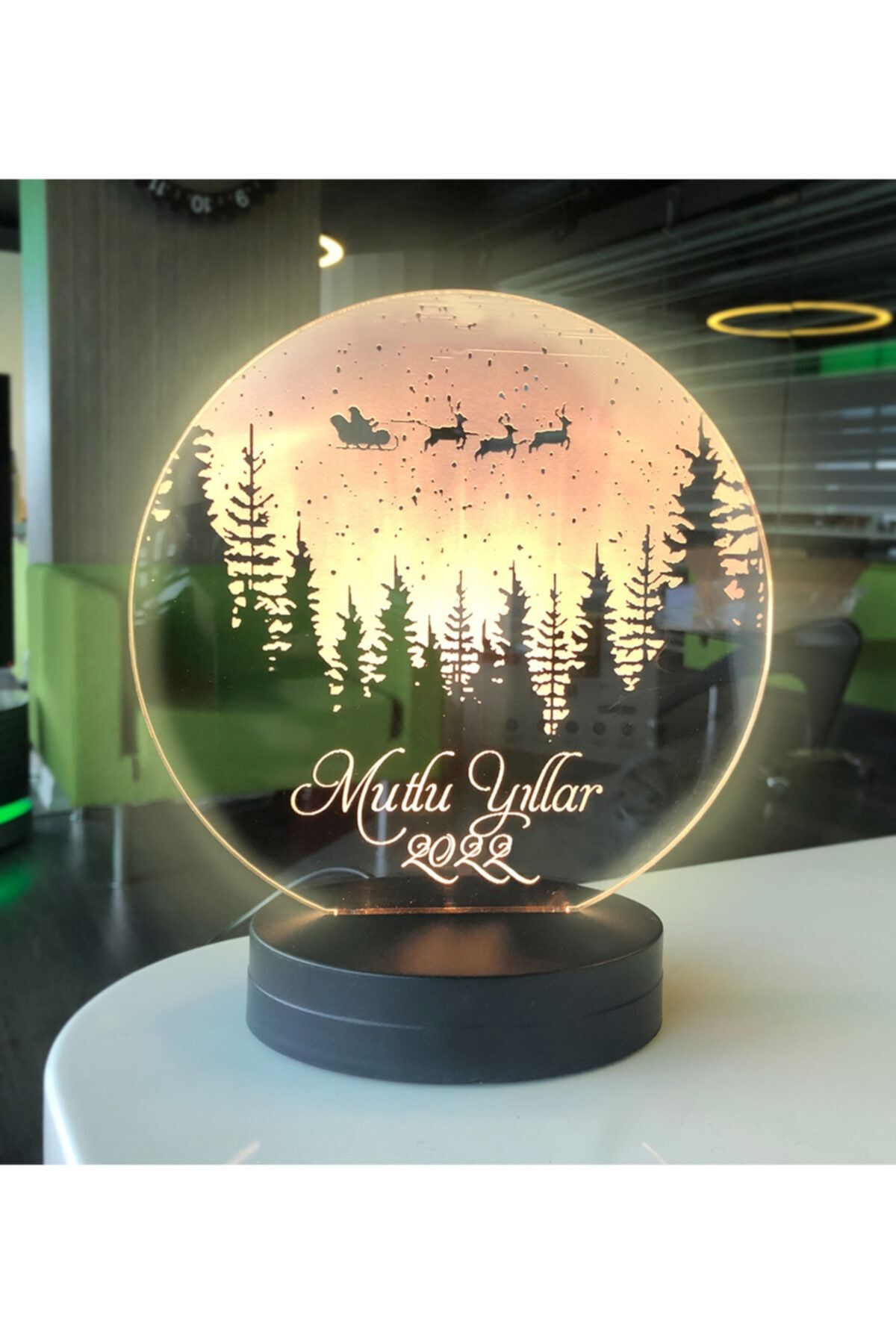 hediyeci Yılbaşı Oval Uçan Geyikler 3d Led Gece Lambası