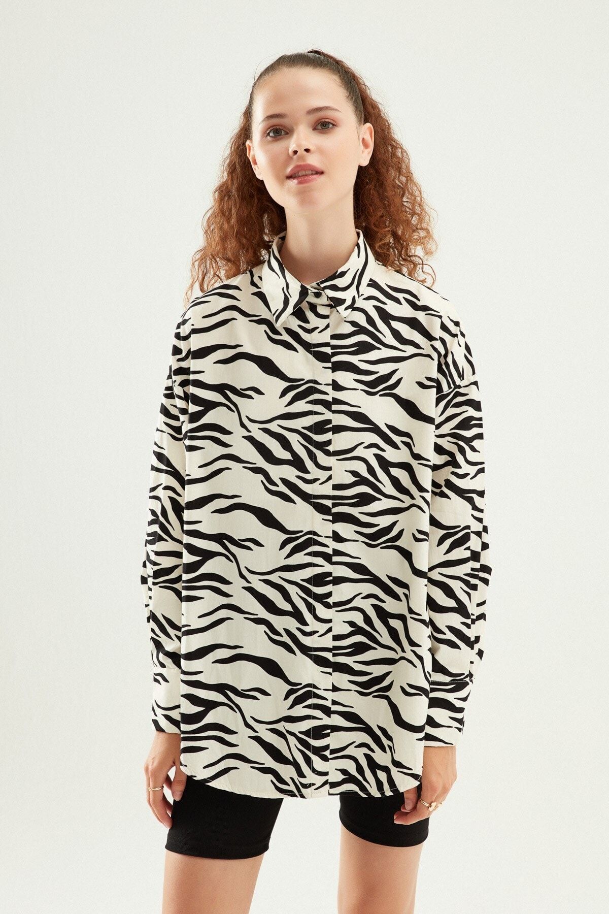 Quzu Zebra Oversize Gömlek Siyah