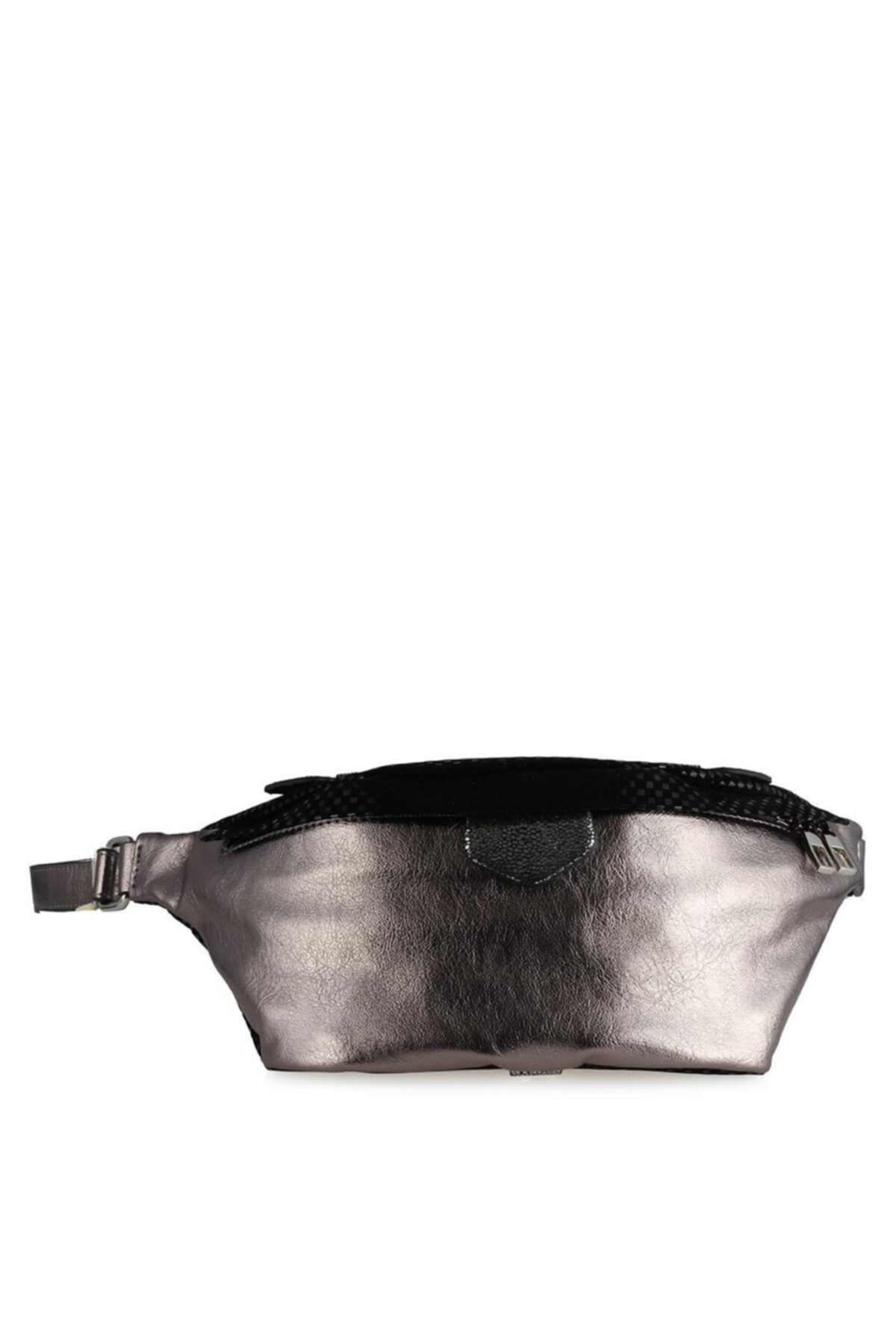 37Numara Kadın  Platin Rengi Çanta