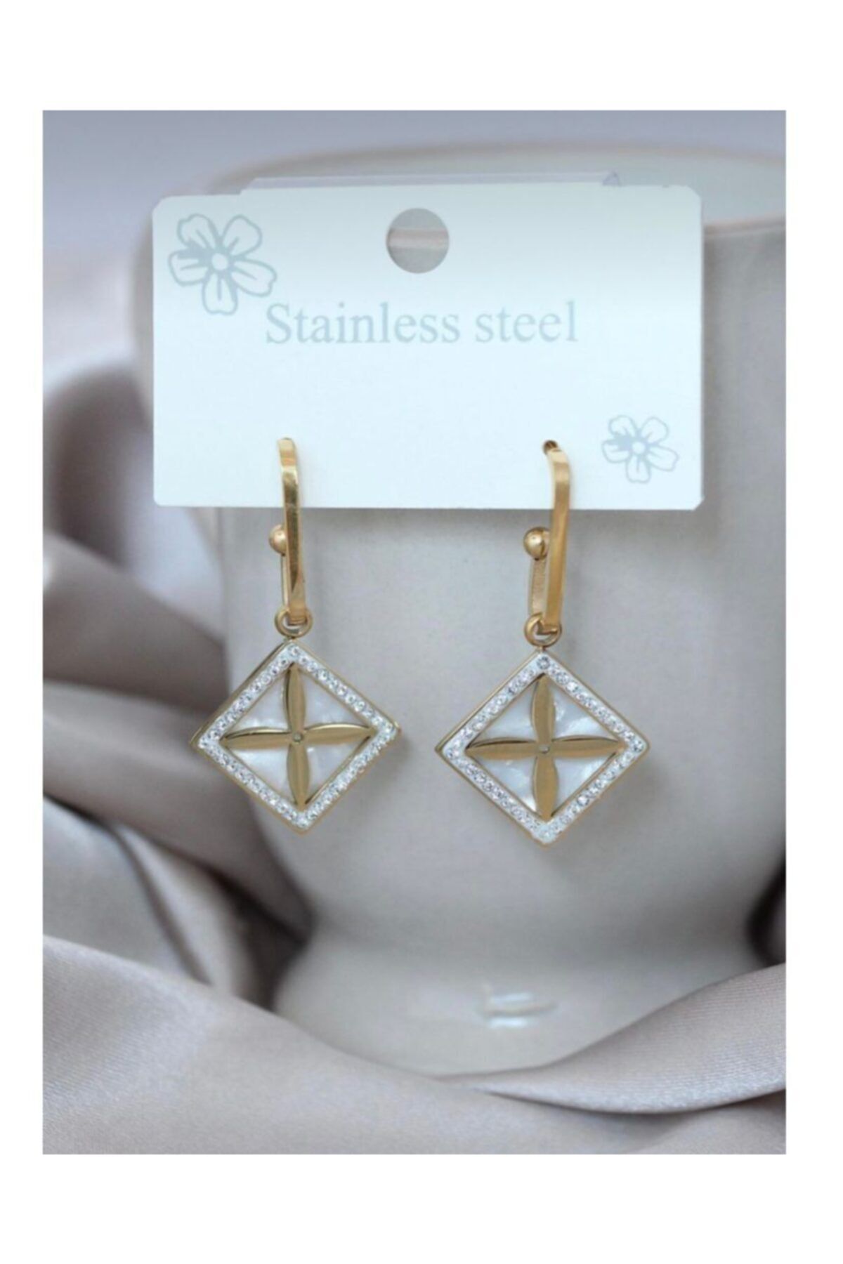 staınless steel Çelik Gold Yonca Desenli Sallantılı Küpe