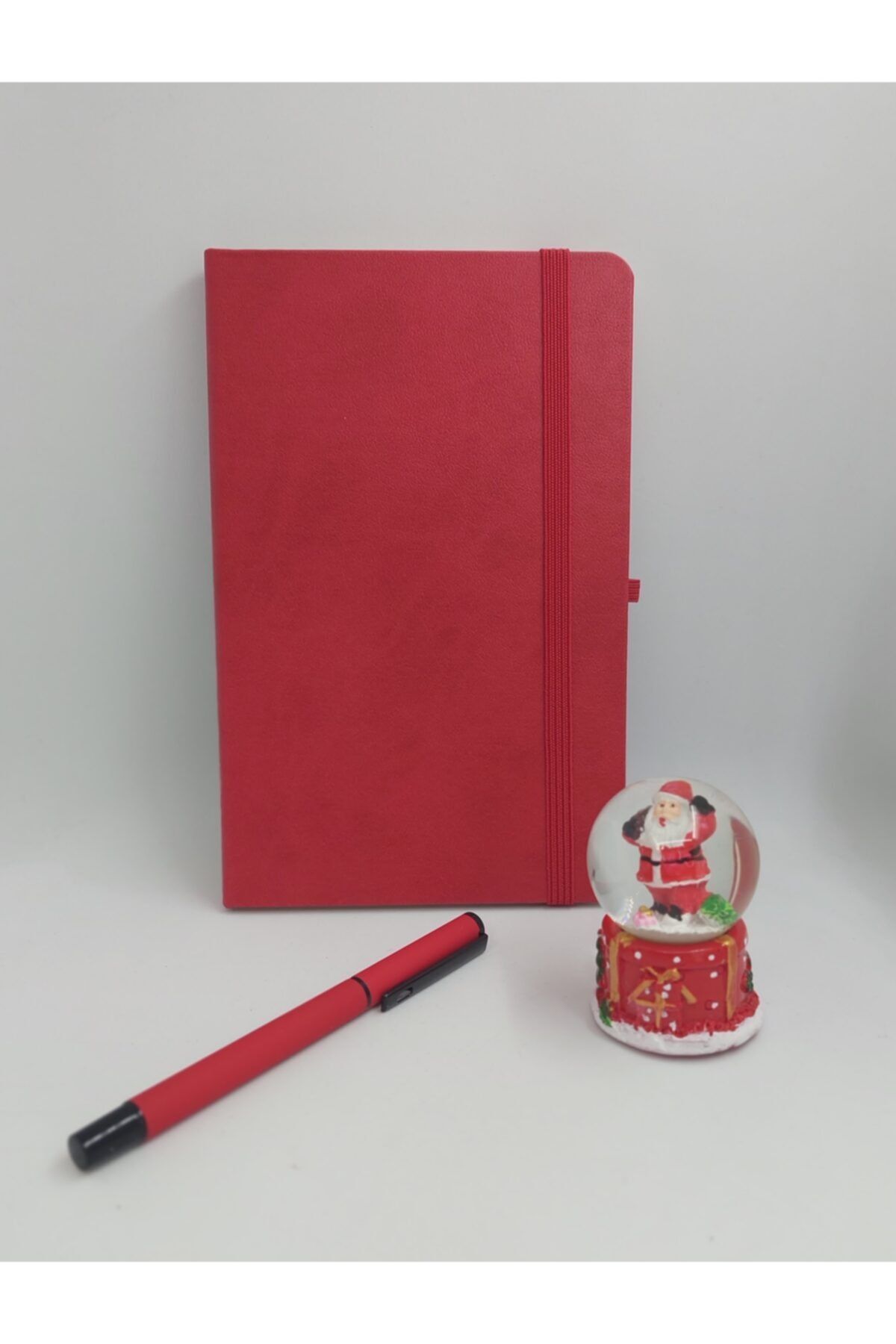 Safi Hediyelik Yılbaşına Özel Kırmızı Defter & Kırmızı Kalem & Işıklı Kar Küresi