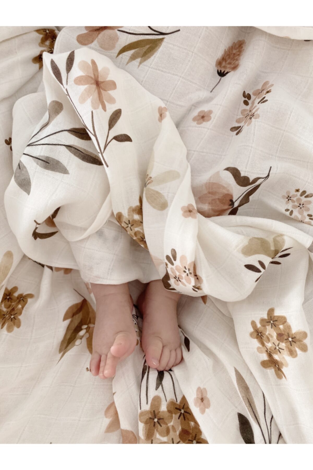BLZ Flower Müslin Örtü 120x120 cm Müslin Bez Çok Amaçlı Müslin Kundak Örtü
