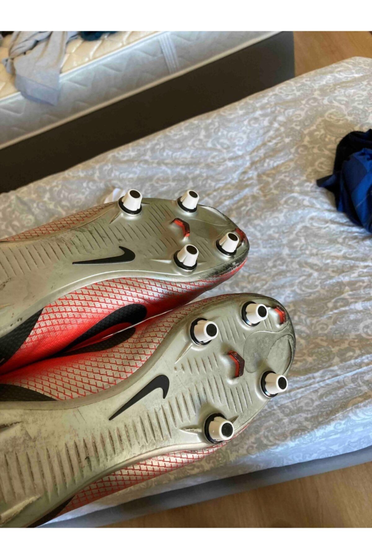 CALIFORNIA Nike Uyumlu Plastik Krampon Vidası 12'li