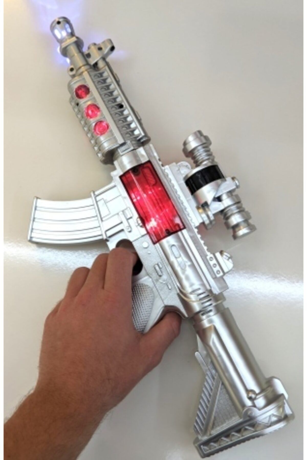 SLV Pilli,ışıklı Ve Sesli Gümüş Taramalı Otomatik Saldırı Tüfeği 43cm