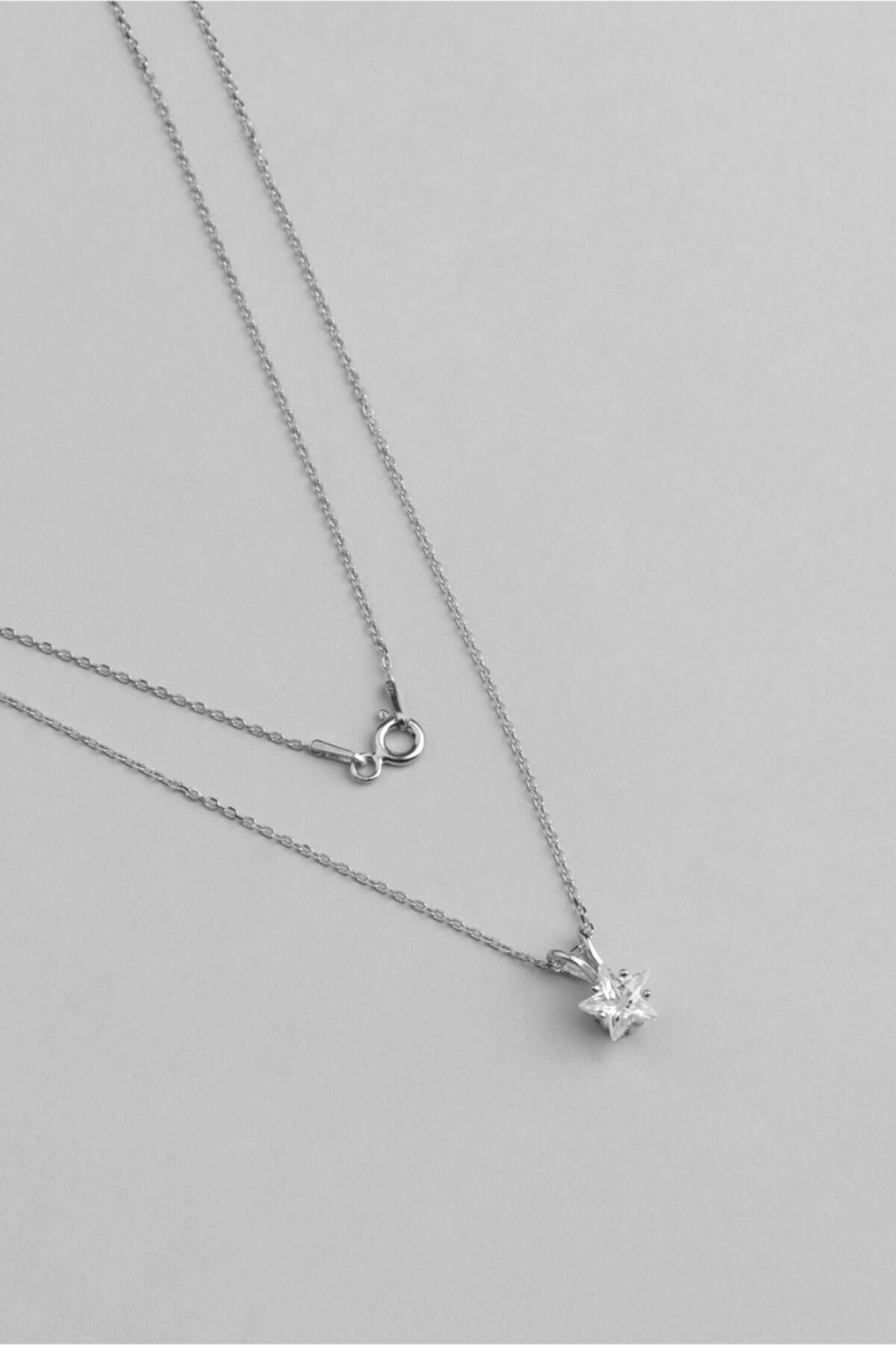 So CHIC... Minimal Yıldız Taşlı 18 Ayar Beyaz Altın Kaplama 45 Cm Gümüş Kolye