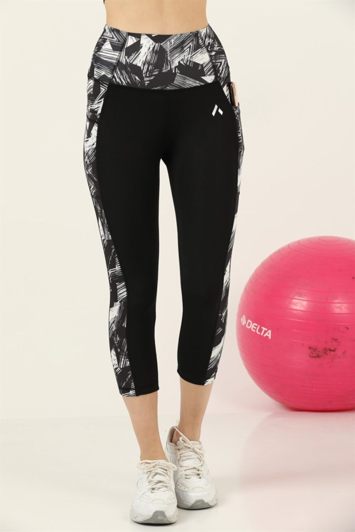 missmaral Kadın Siyah Capri Tayt Toparlayıcı Yüksek Belli Çift Cepli Spor Capri Tayt