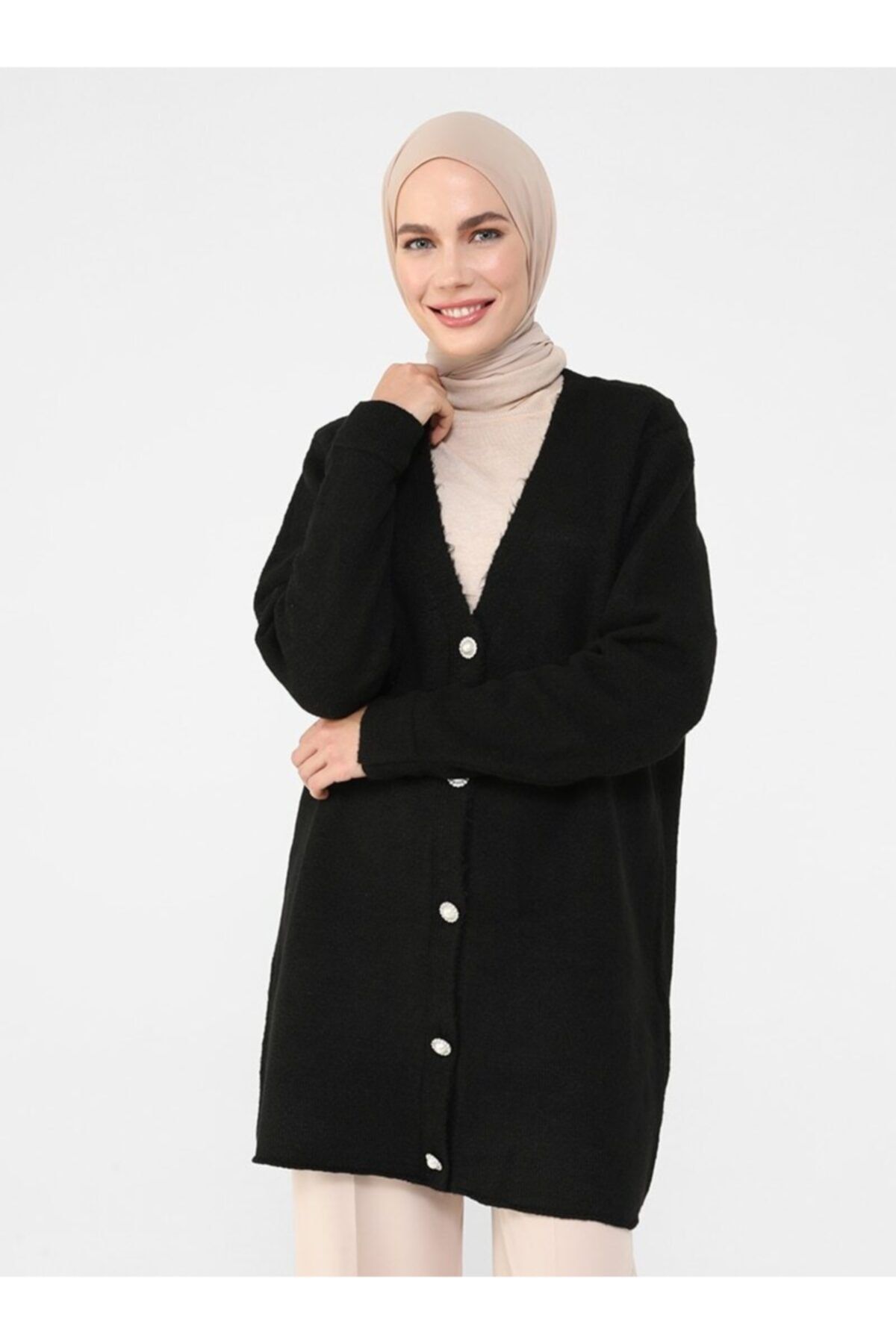 Refka Inci Ve Taş Düğmeli Triko Hırka - Siyah - Woman