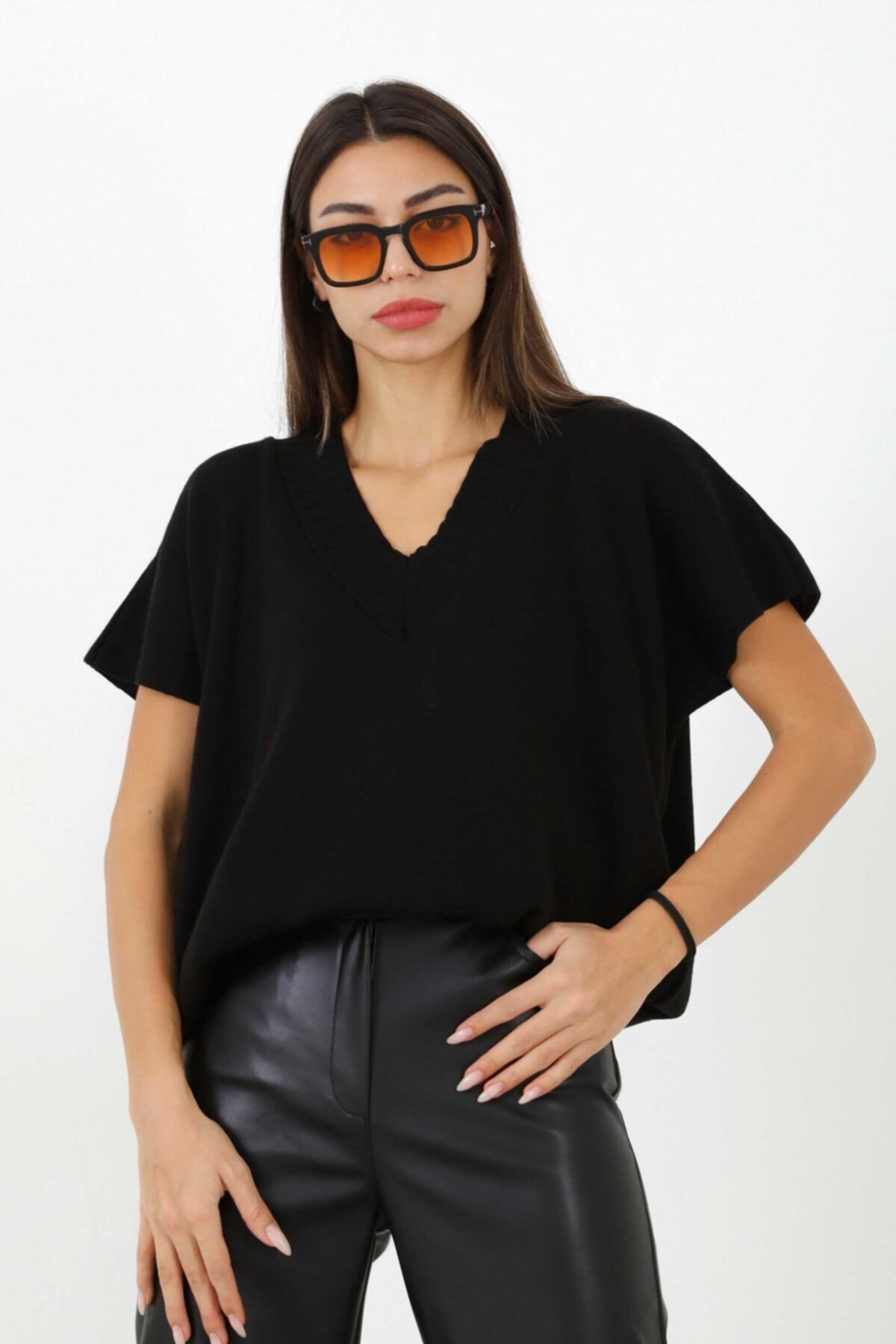 Tuba Butik V Yaka Eteği Nervürlü Triko Süveter