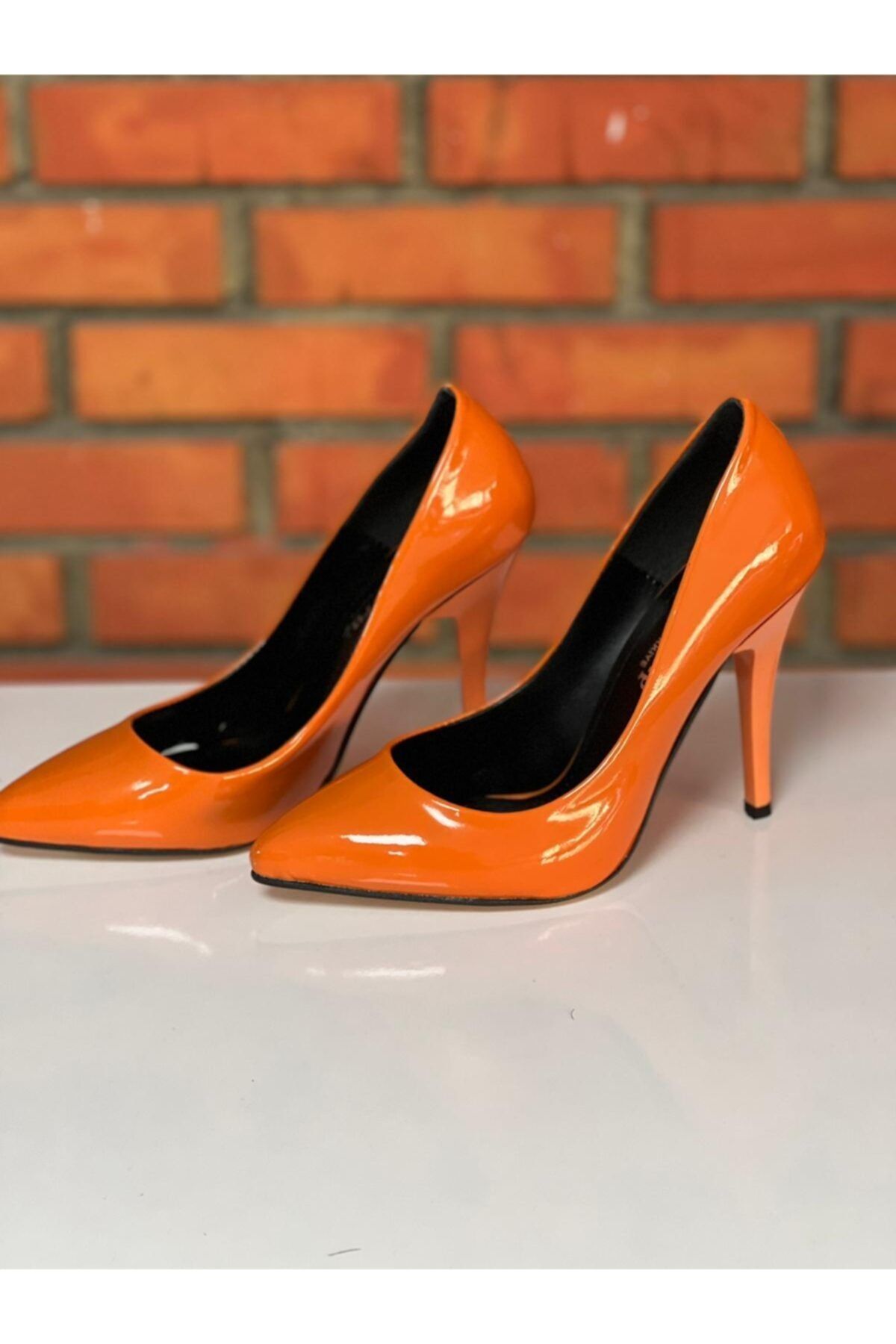 Blue Kadın Stiletto Turuncu Rugan Ince Topuklu