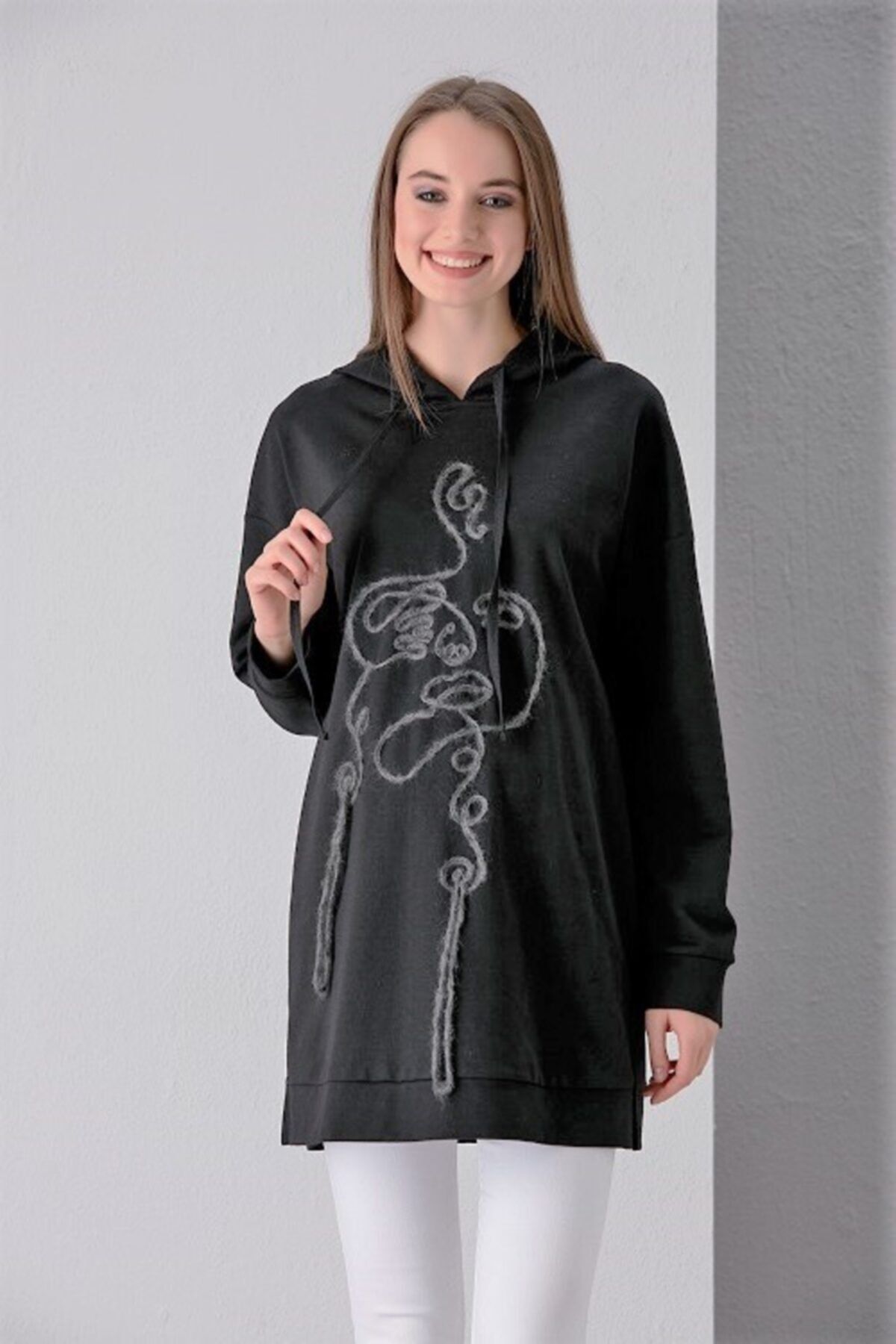 Entarim Kapüşonlu Nakışlı Sweatshirt