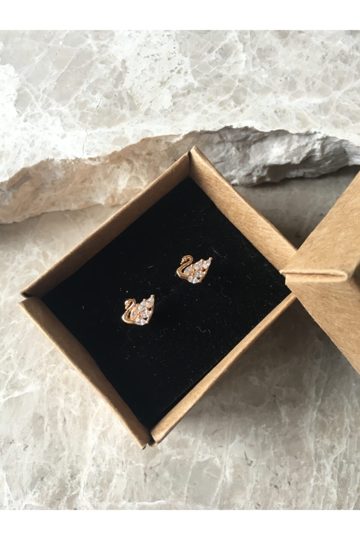 meralisbutik Swarovski Kuğu Model Tragus Pıercıng Çelik Gold Kaplama Küpe