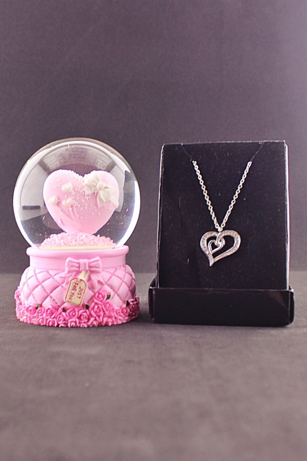 HediyeFilesi Sevgiliye Pembe Kalp Kar Küresi Işıklı 9 Cm Ve Zirkon Taş Kolye Set