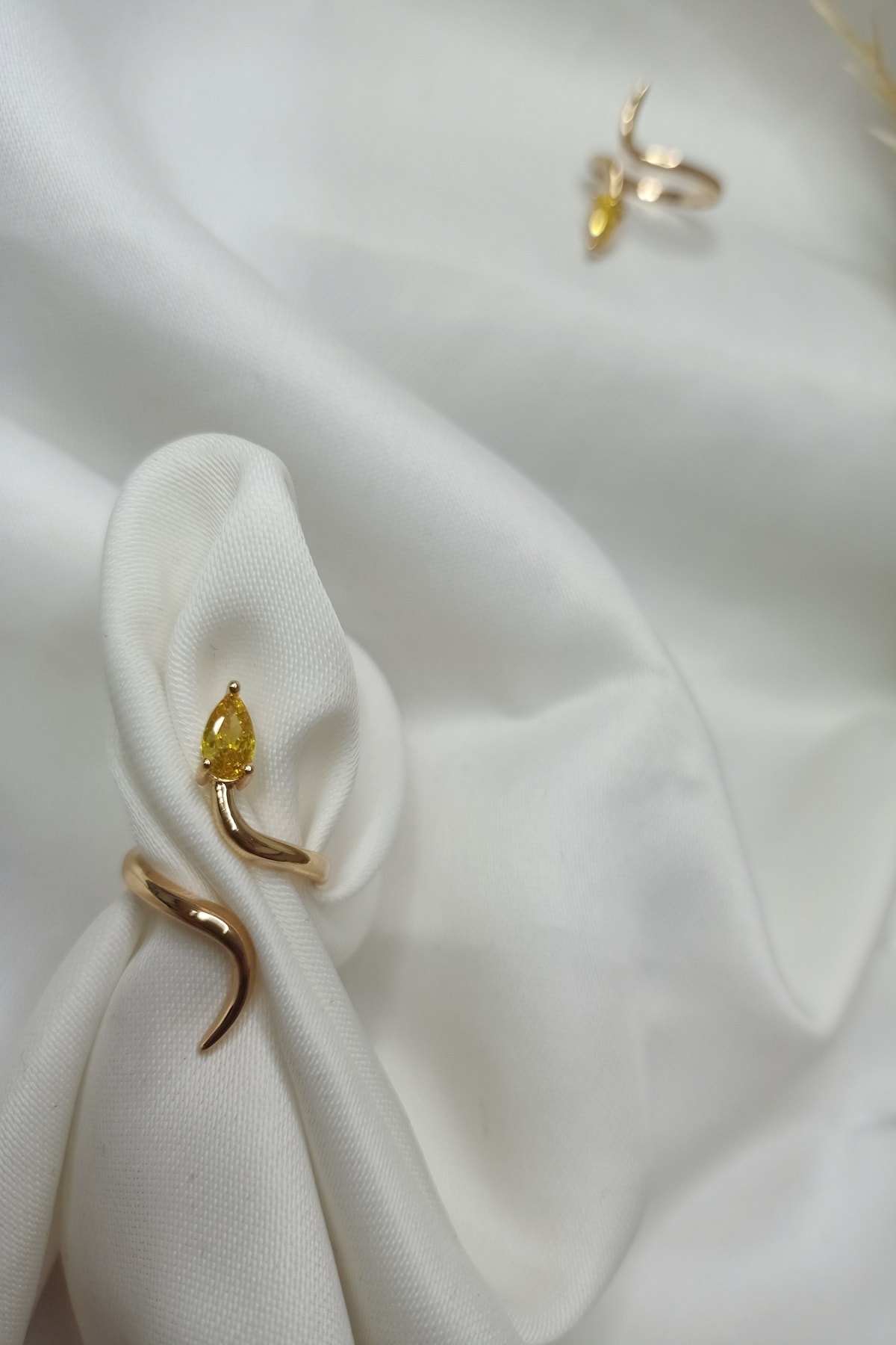 SkyYouAccessories Felicity Yılan Formu Zirkon Taşlı Yüzük