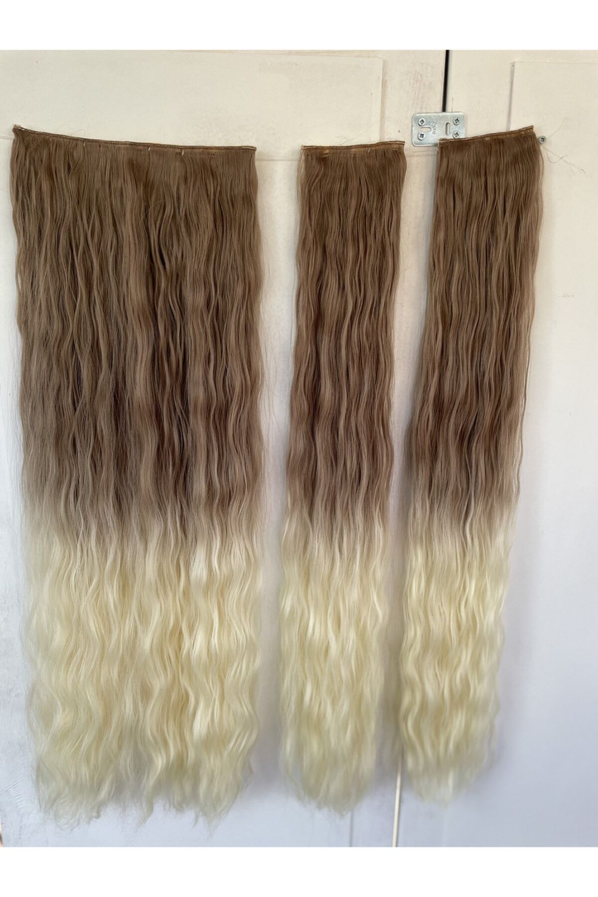 REMY HAİR Kumral Platin Ombreli Afro Dalgalı Uzun Yarım Ay Saç – 3 Parça Çıt Çıt 80cm. 270 Gr. Vıp Serı