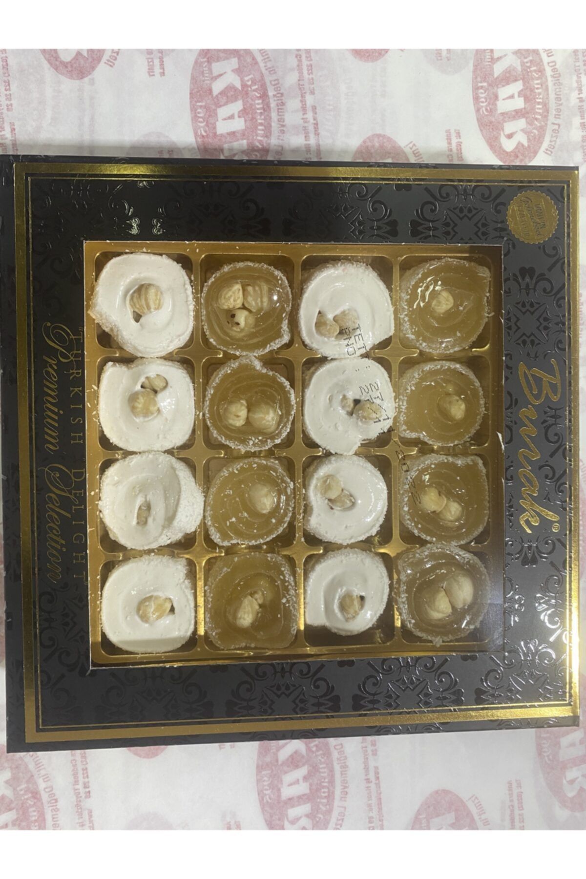 Kar Pişmaniye Izmit Burak Lokumları Özel Kutusunda 350 Gram Lokum