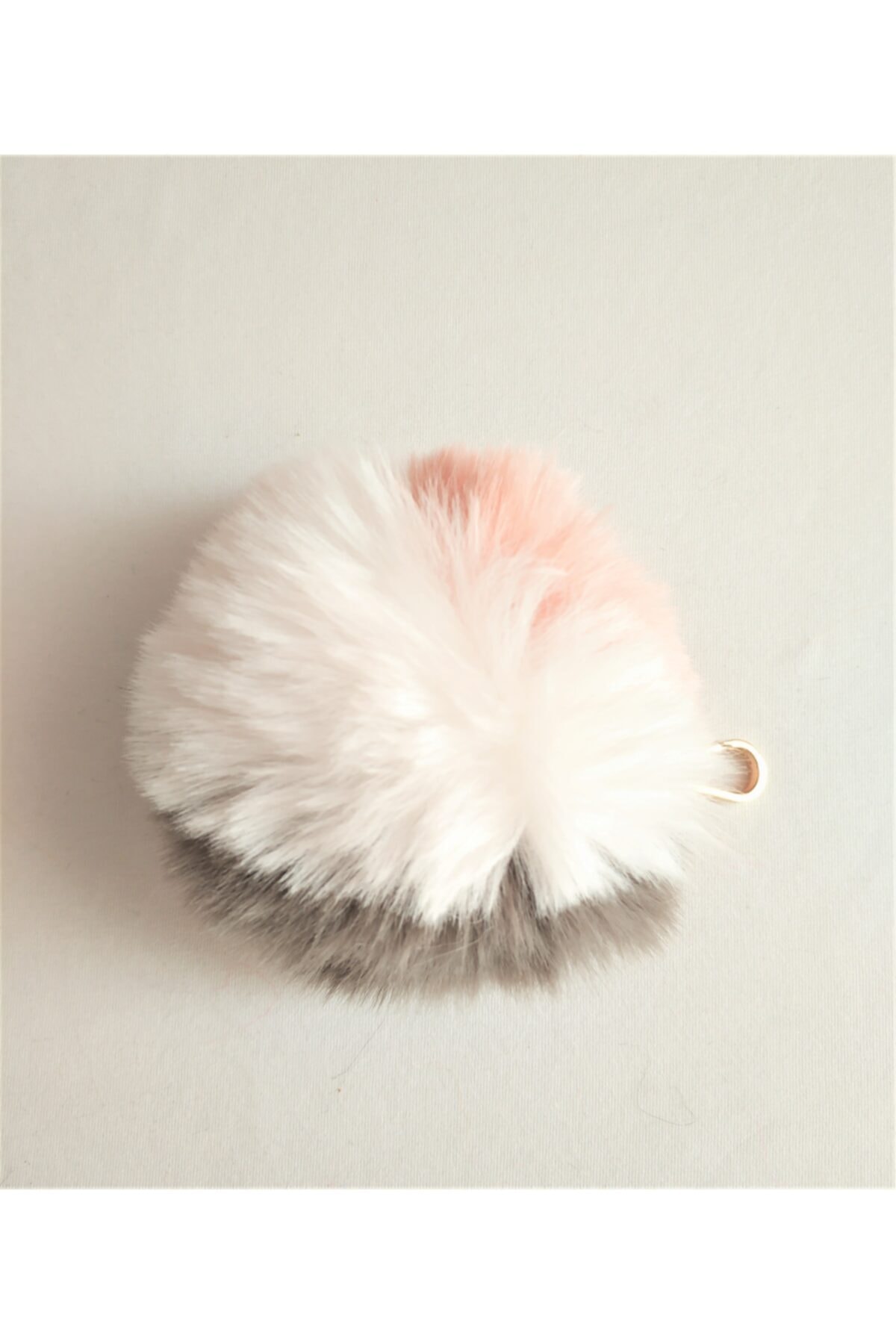 ATMACA TUHAFİYE Tüylü Ponpon Anahtarlı Ve Çanta Aksesuarı Pudra Gri Beyaz