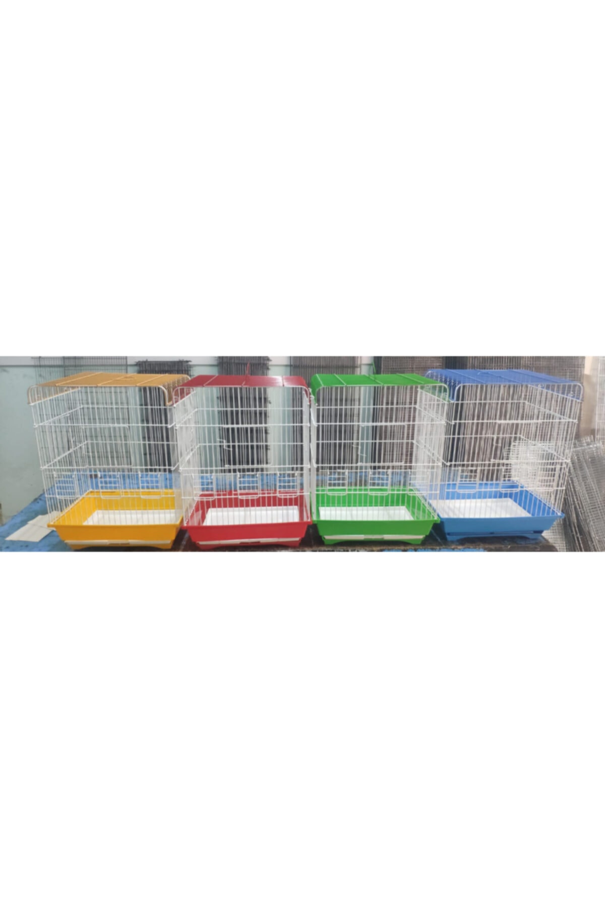 CAS Kuş Kafesi Sarı 3 Kapılı 3 Yemlikli Alt Çekmeceli 34*27*45 Cm