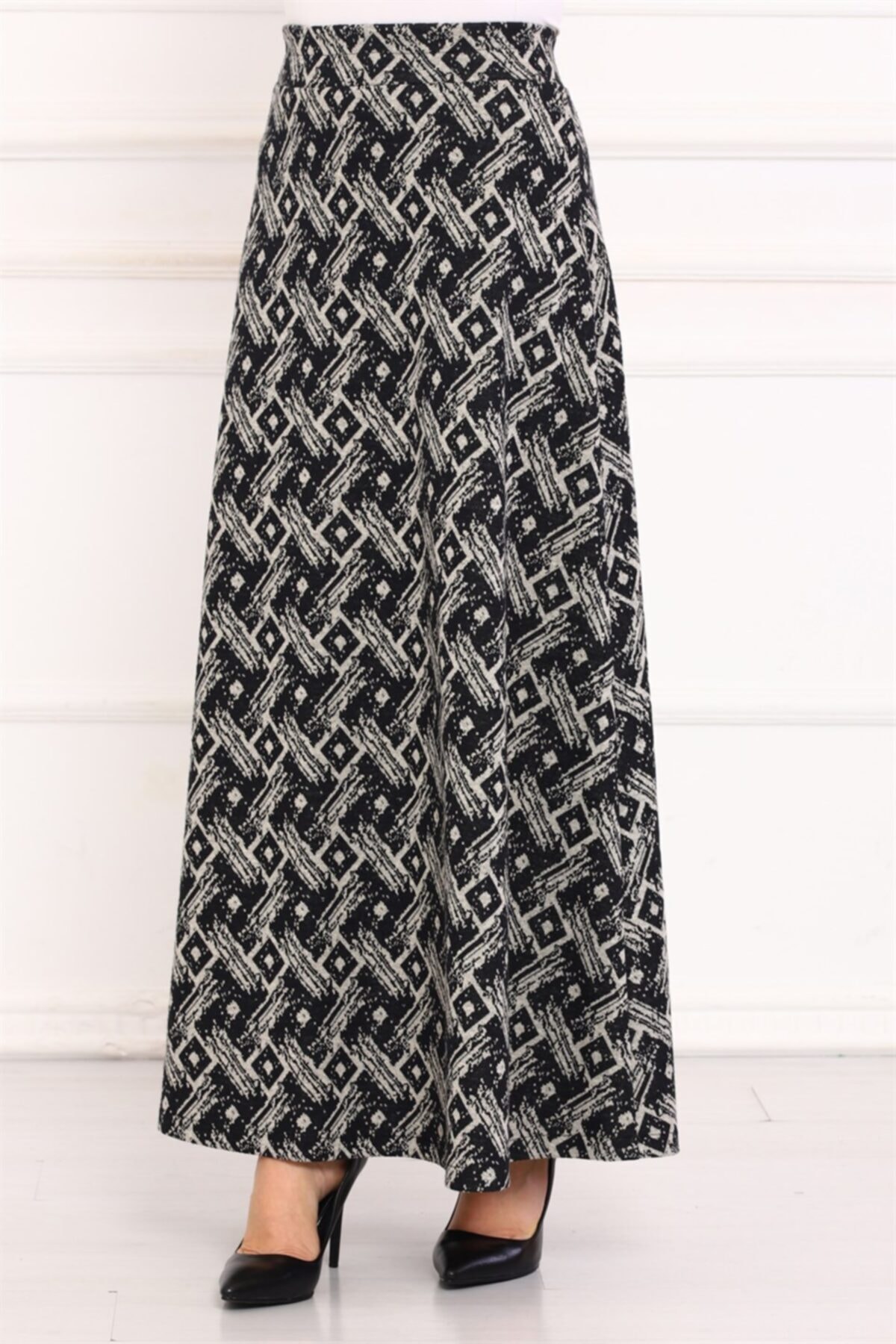 ModaBerfu Kare Desenli Kaşe Etek (beyaz)