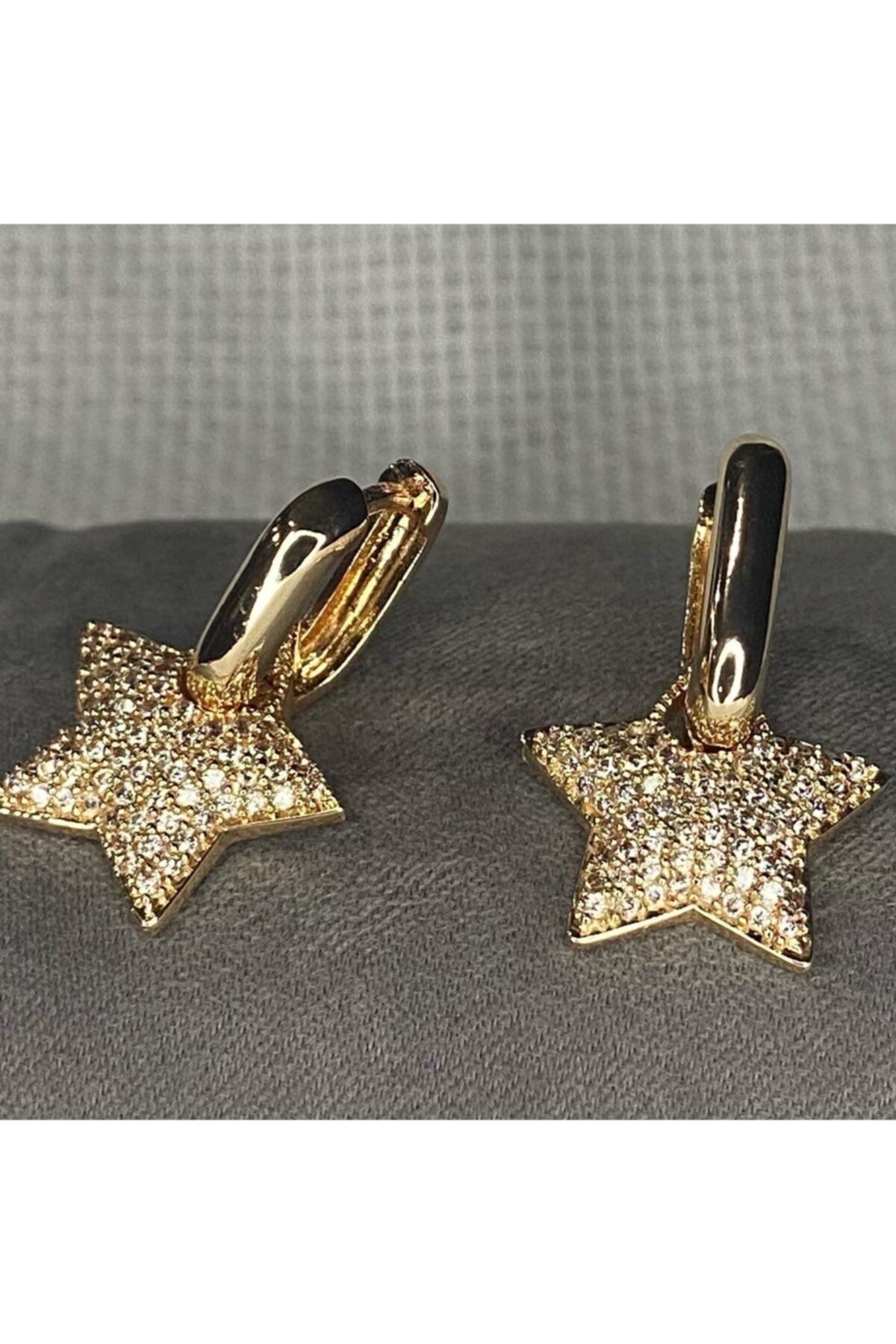 Yademaksesuar Özel Seri Gold Zirkon Taşlı Yıldızlı Küpe