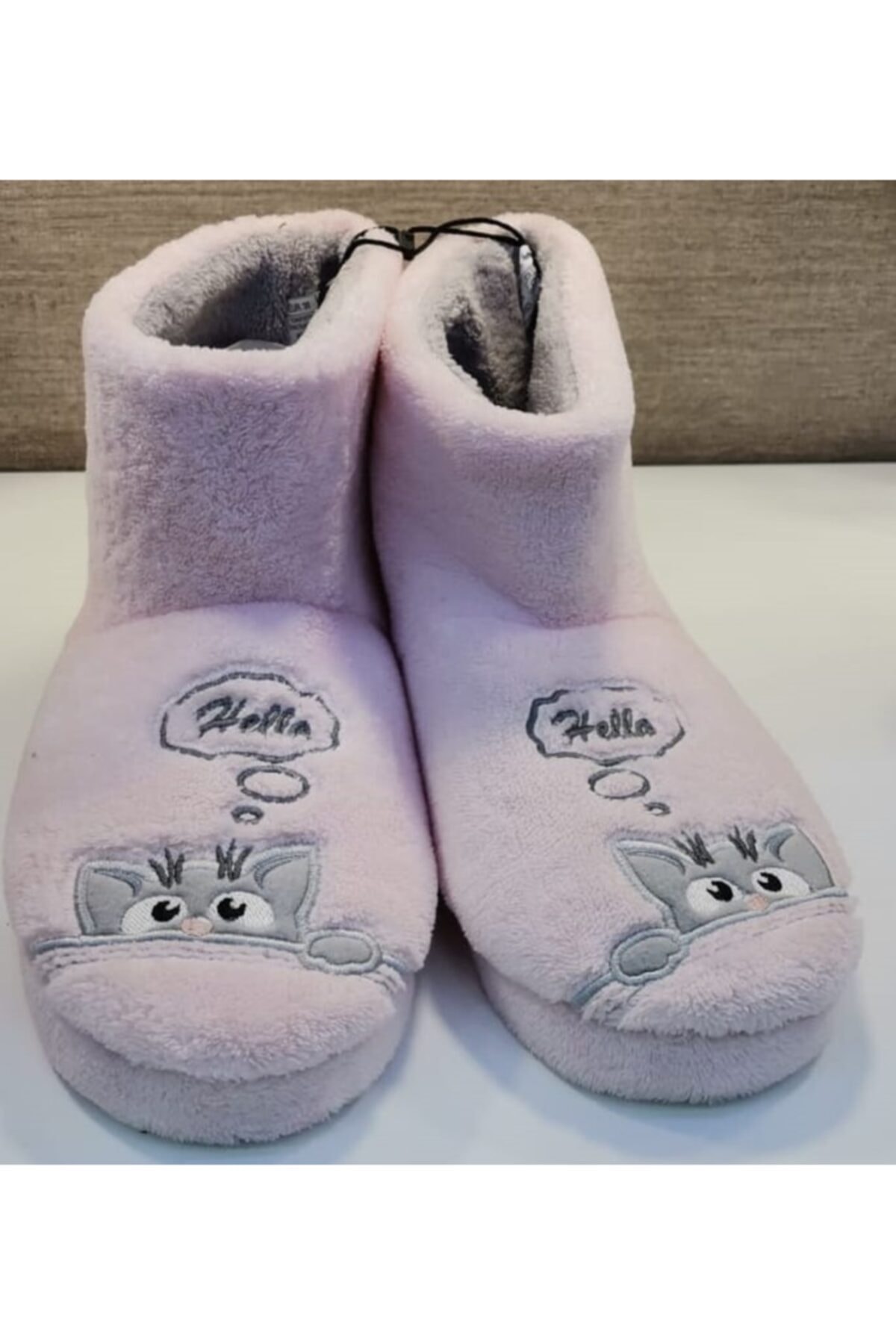 Chirpy Kadın Pembe Ev Botu
