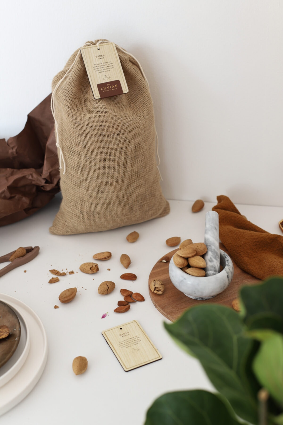 the luvian Doğal Sert Kabuklu Badem / 2,5 Kg