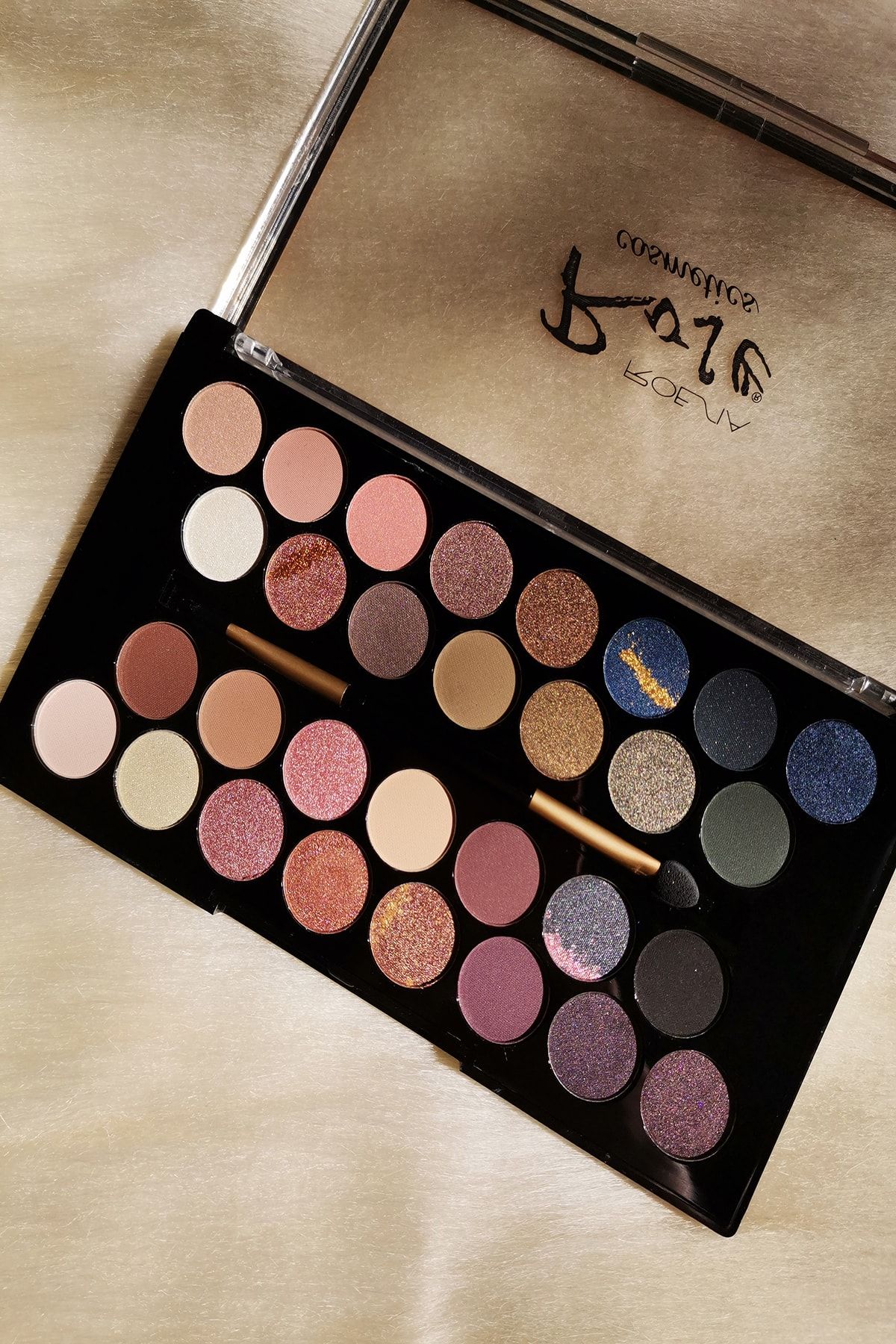 Rose Cosmetics Fortune Favours The Brave Far Paleti
