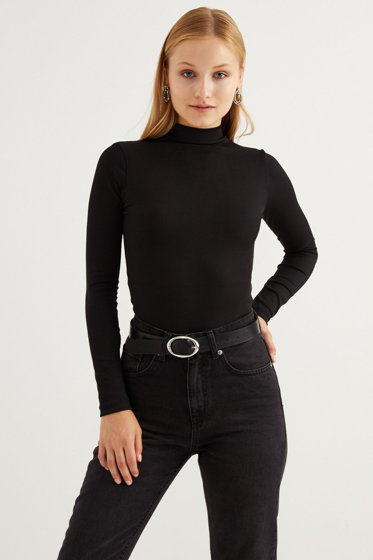 Bipantolon Kadın Siyah Balıkçı Yaka Sırt Dekolteli Bodysuit
