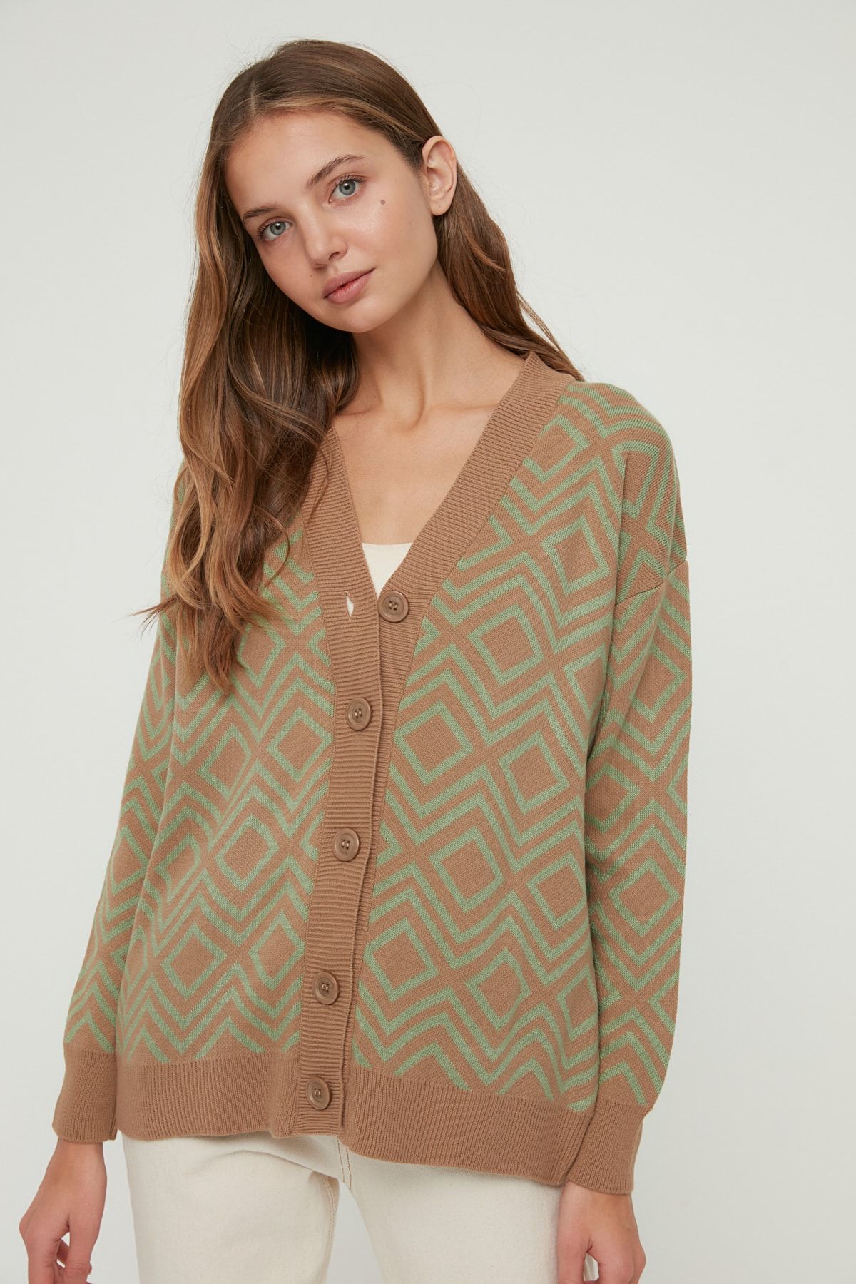 TRENDYOLMİLLA Camel Jakarlı Triko Hırka TWOAW22HI1226