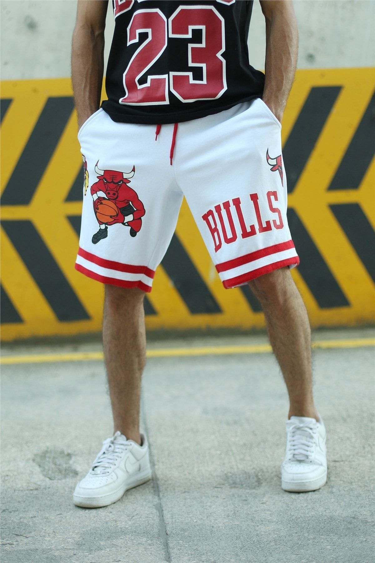 outcastwear Oversize Penye Bulls Beyaz Şort