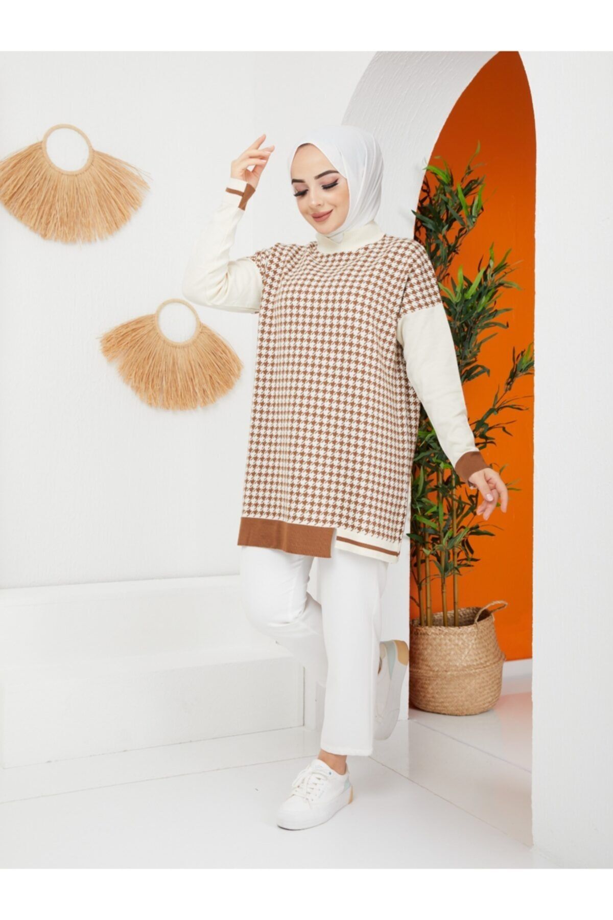 Pamuk Butik Kadın Kazayağı Desenli Şeritli Triko Kazak