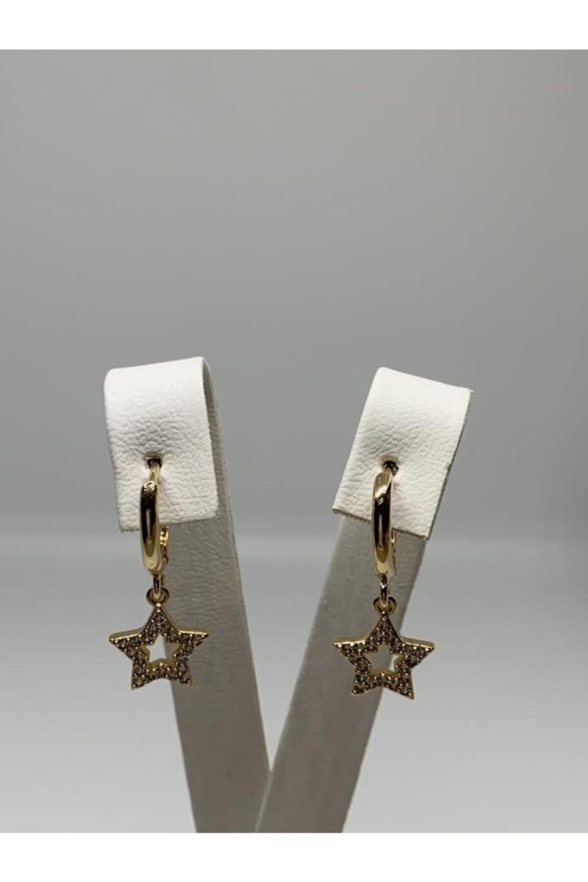 Zevahir Yıldız Model Gold Kaplama Küpe