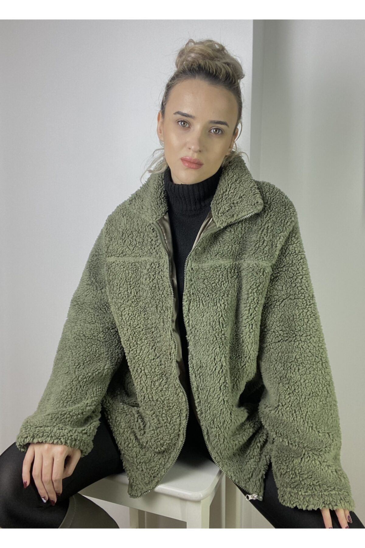 SvetlinaBoutique Haki Astarlı Peluş