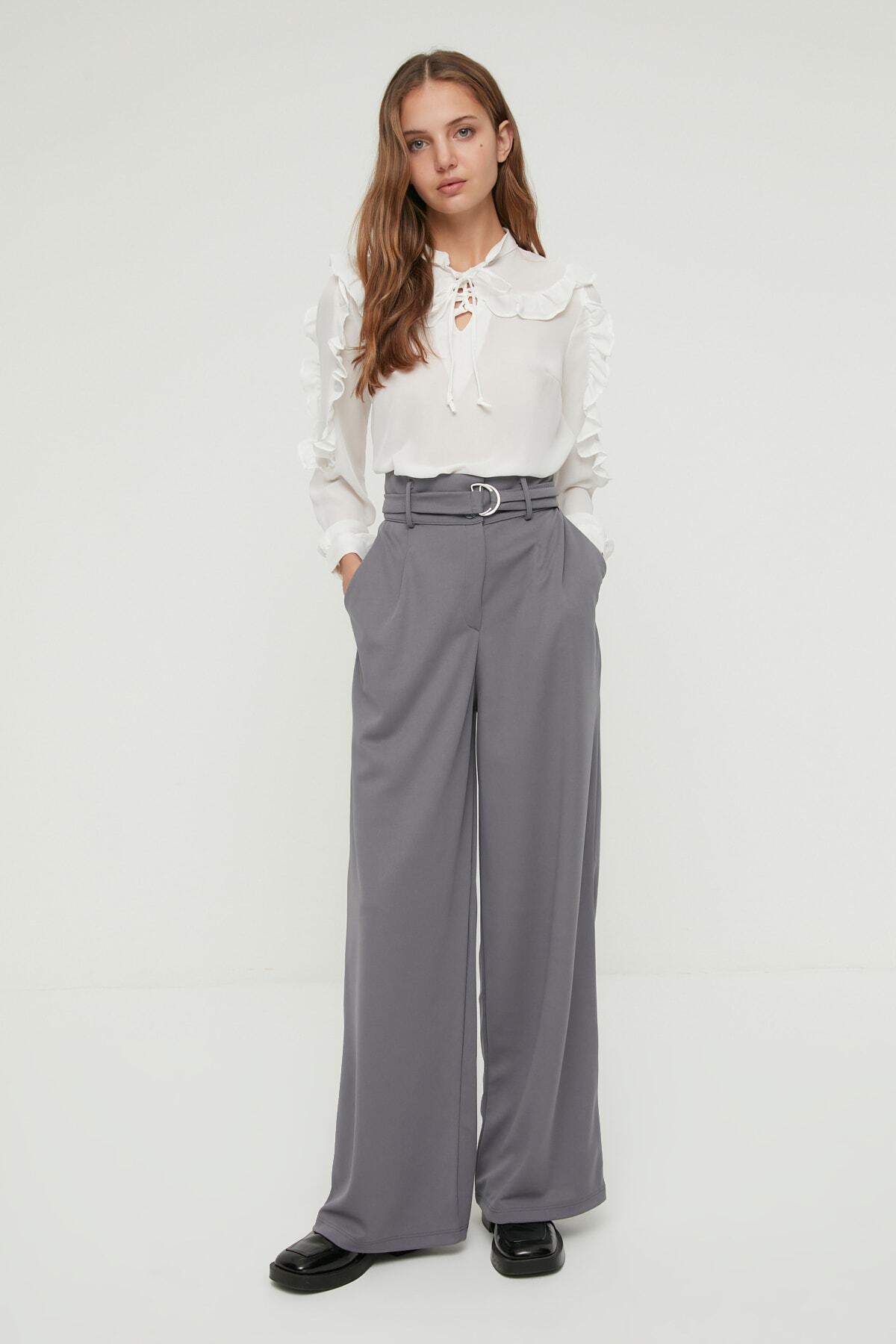 TRENDYOLMİLLA Gri Bol Paça Örme Pantolon TWOAW20PL0218