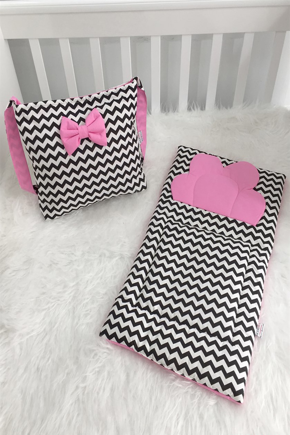 modastra Siyah Zigzaglı Pembe Tasarım Çanta Ve Alt Değiştirme Set