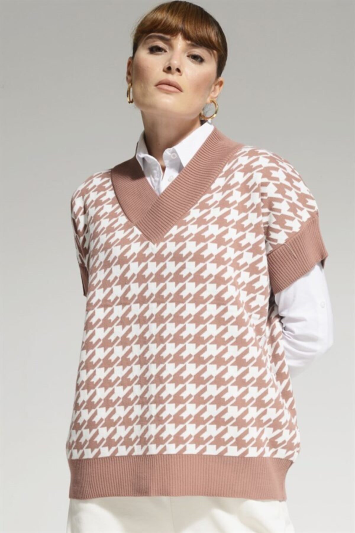 Adamayashop Kadın Pudra  Kazayağı Desenli Süveter