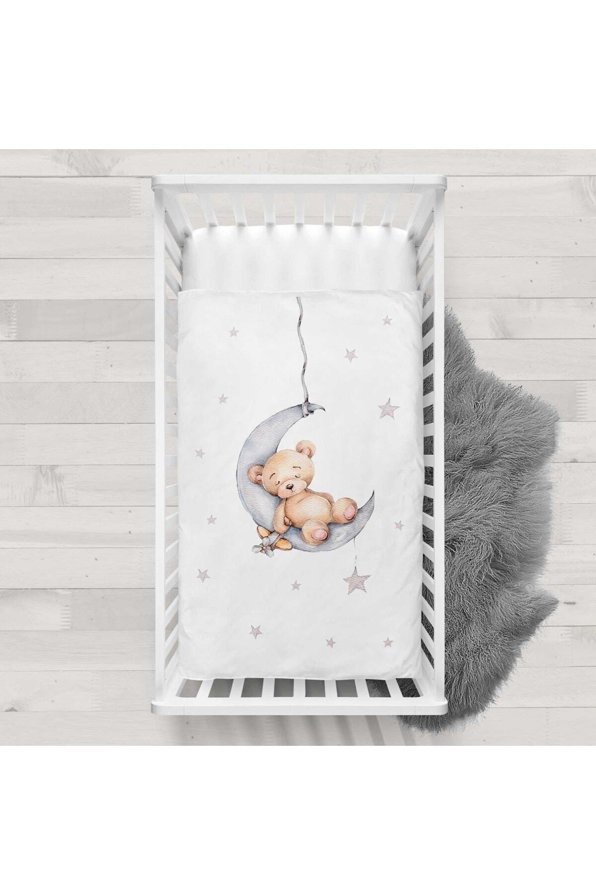 decoars AYDA UYUYAN AYI FİGÜRLÜ DEKORATİF YATAK ÖRTÜSÜ