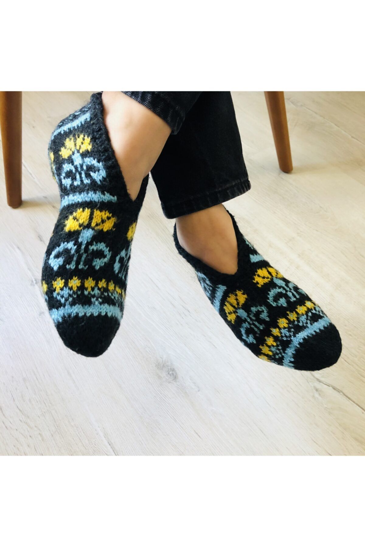 SEYRAN TASARIM Kadın Mavi Sarı Renk Etnik Modelli Örme Patik