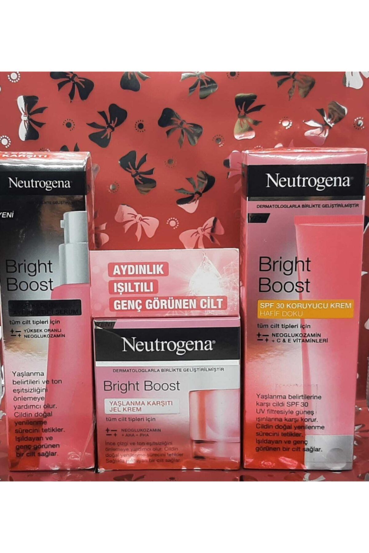 Neutrogena Yılbaşı Hediyelik Kozmetik Seti Bright Boost Serisi 3 Adet