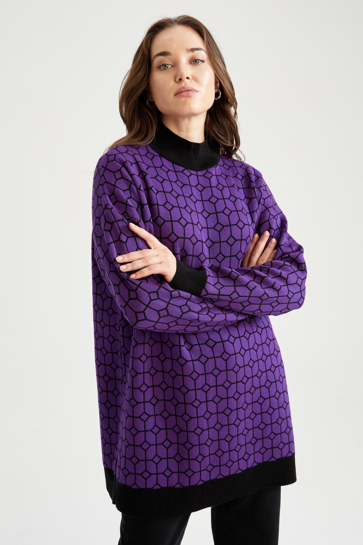 DeFacto Oversize Fit Desenli Yarım Balıkçı Yaka Uzun Kollu Triko Tunik
