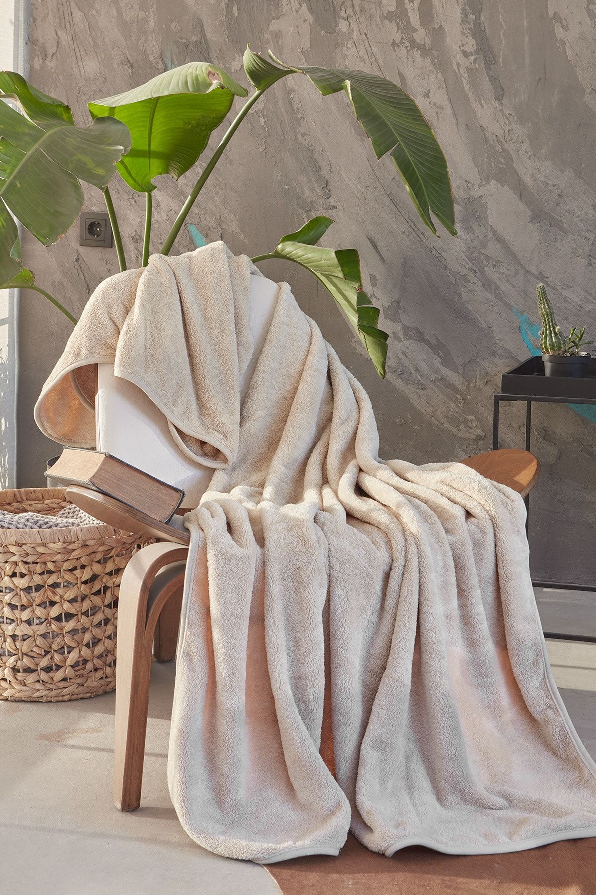 Mislina Deluxe Bej Çift Kişilik Wellsoft Peluş Battaniye 200x220