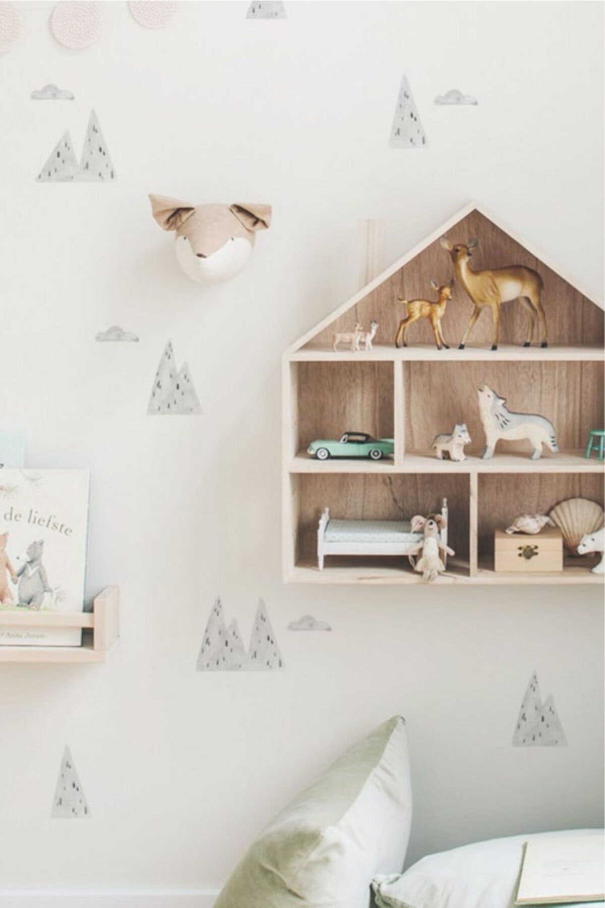 Lavien Dumanlı Dağlar Duvar Stickeri