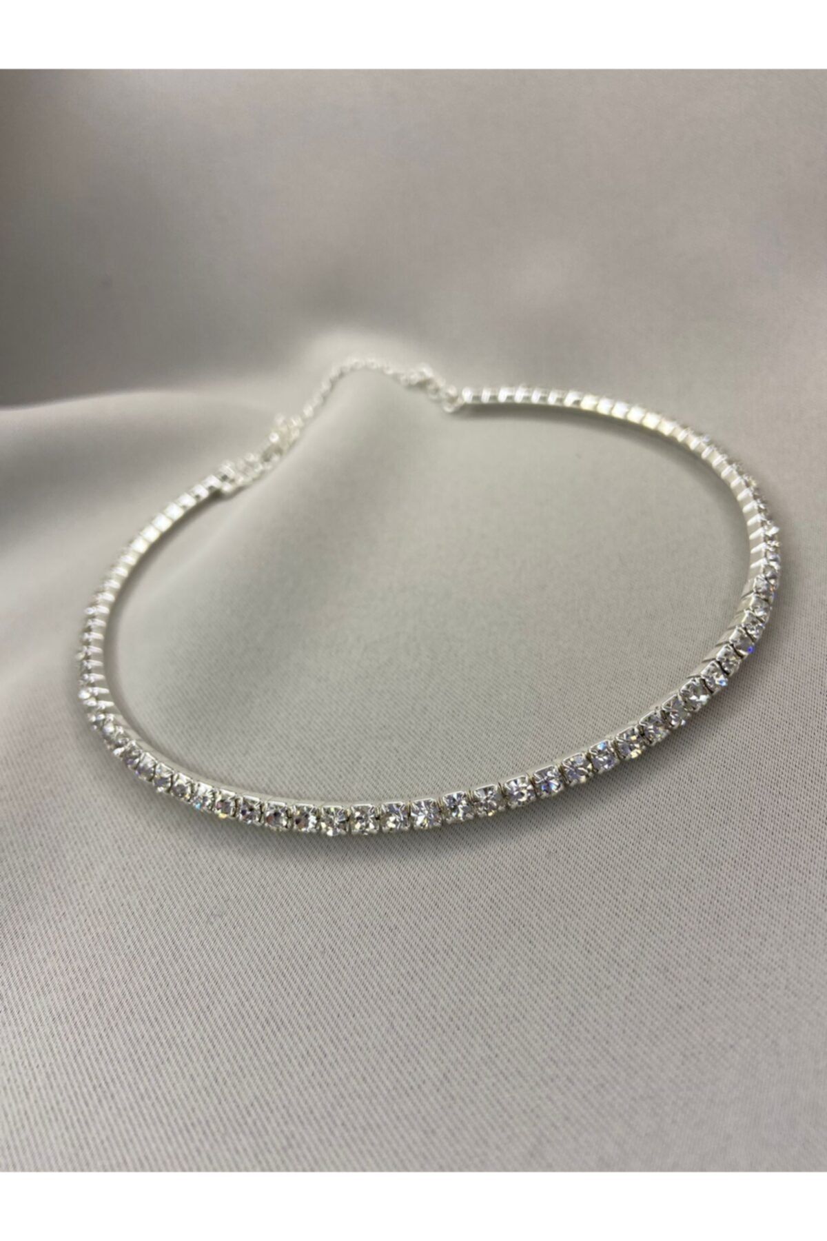 Everglow Jewelry Su Yolu Taşlı Choker Tasma Kolye