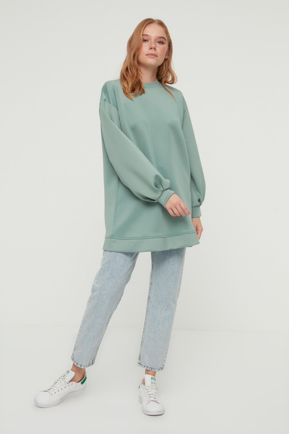 Trendyol Modest Yeşil Bisiklet Yaka Scuba Örme Sweatshirt TCTSS22TW0032