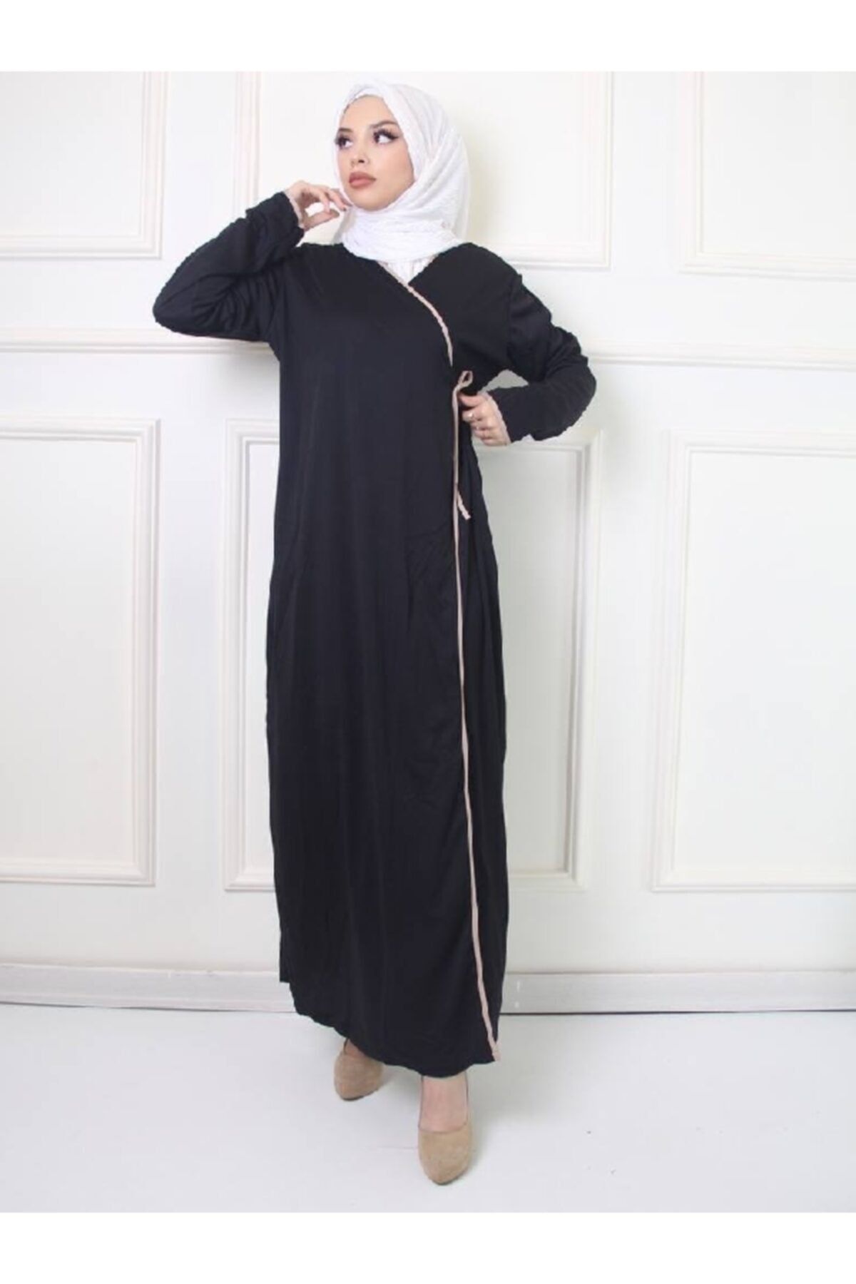 Gülce Namaz Elbısesi Siyah Yandan Bağcıklı Kruveze Model Biyeli