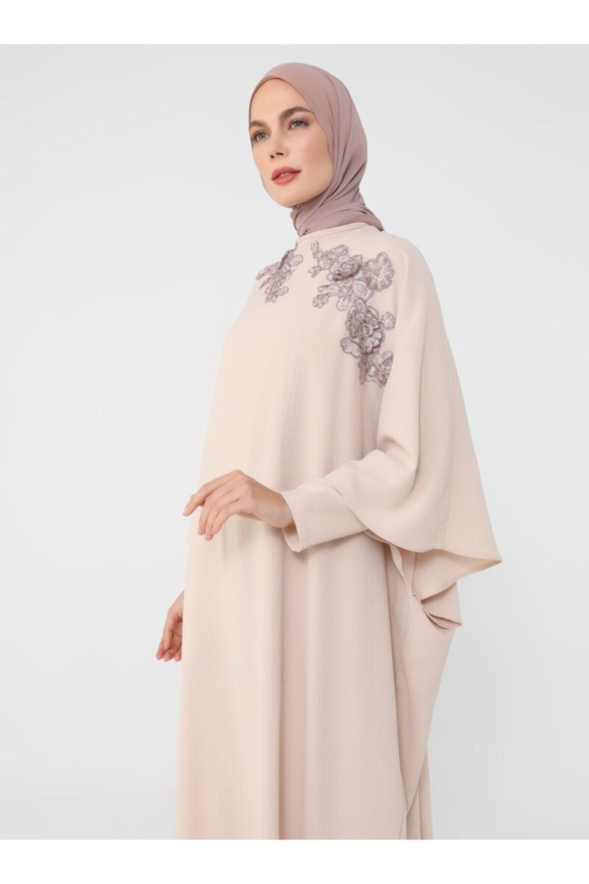 Refka Güpür Detaylı Abiye Ferace - Taş - Woman