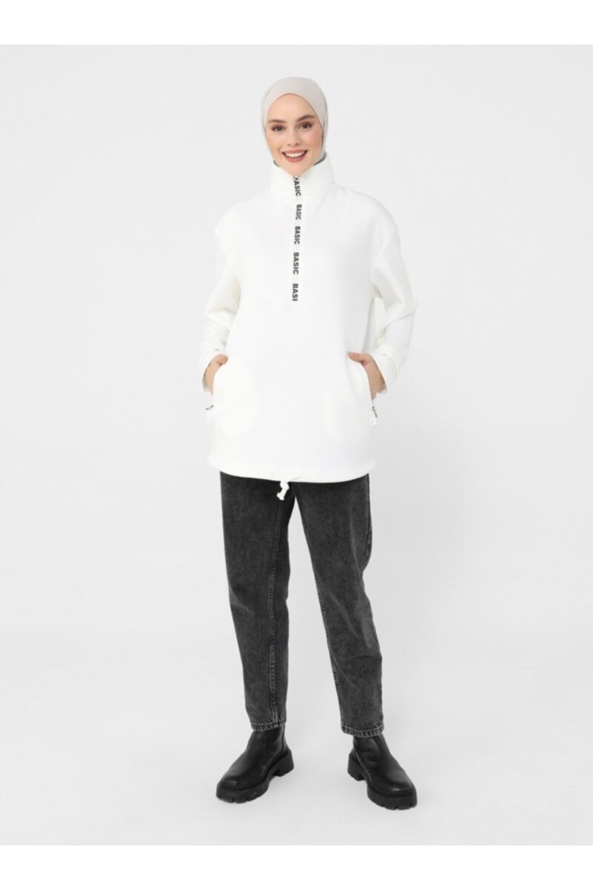 Benin Slogan Ve Fermuar Detaylı Dik Yaka Sweatshirt - Off White -