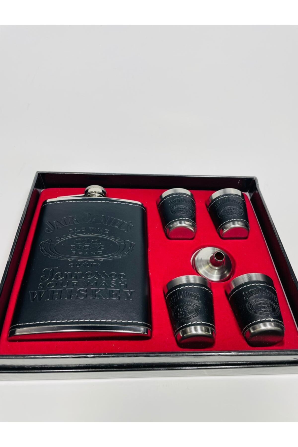 Keskin Deri Kaplı Jack Daniel's Metal Matara Seti --4şat Bardaklı