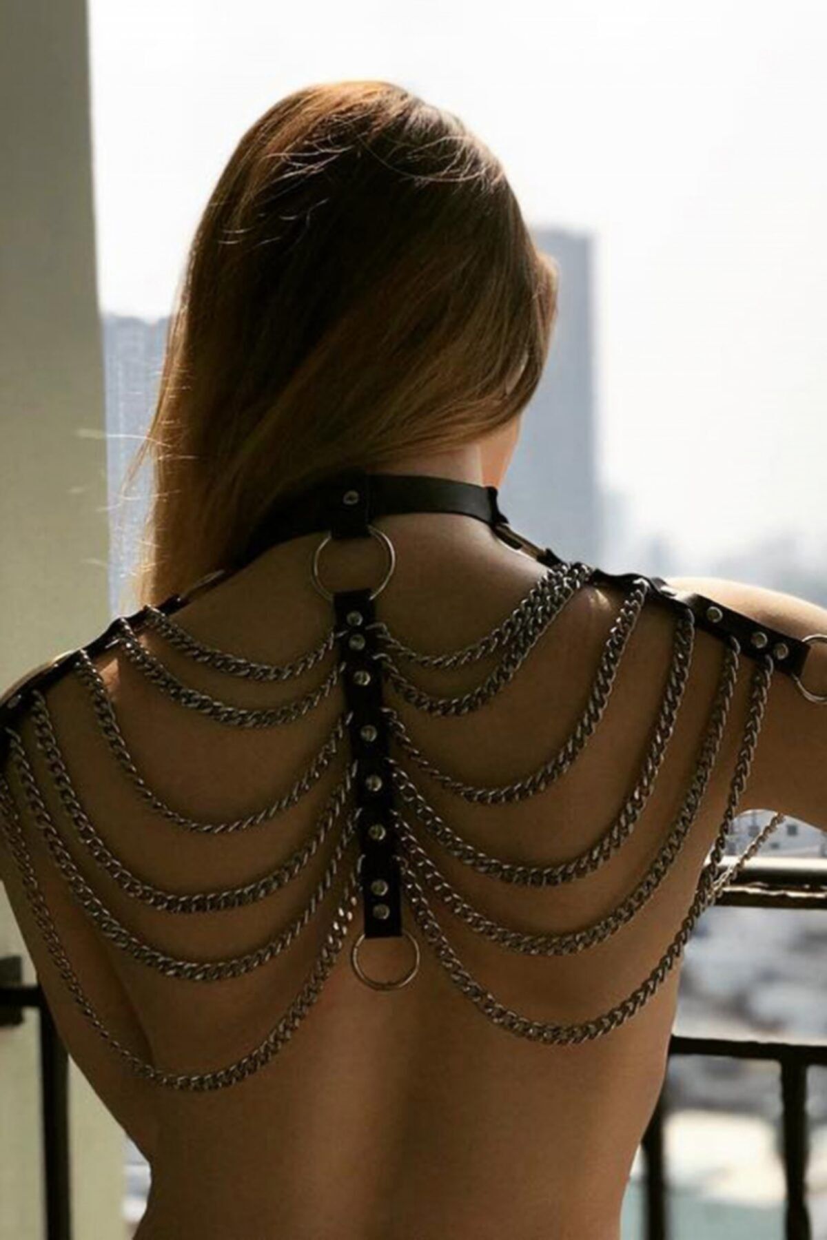 LAUREL DREAM Sırt Zincir Detaylı Şık Deri Harness - Apft401