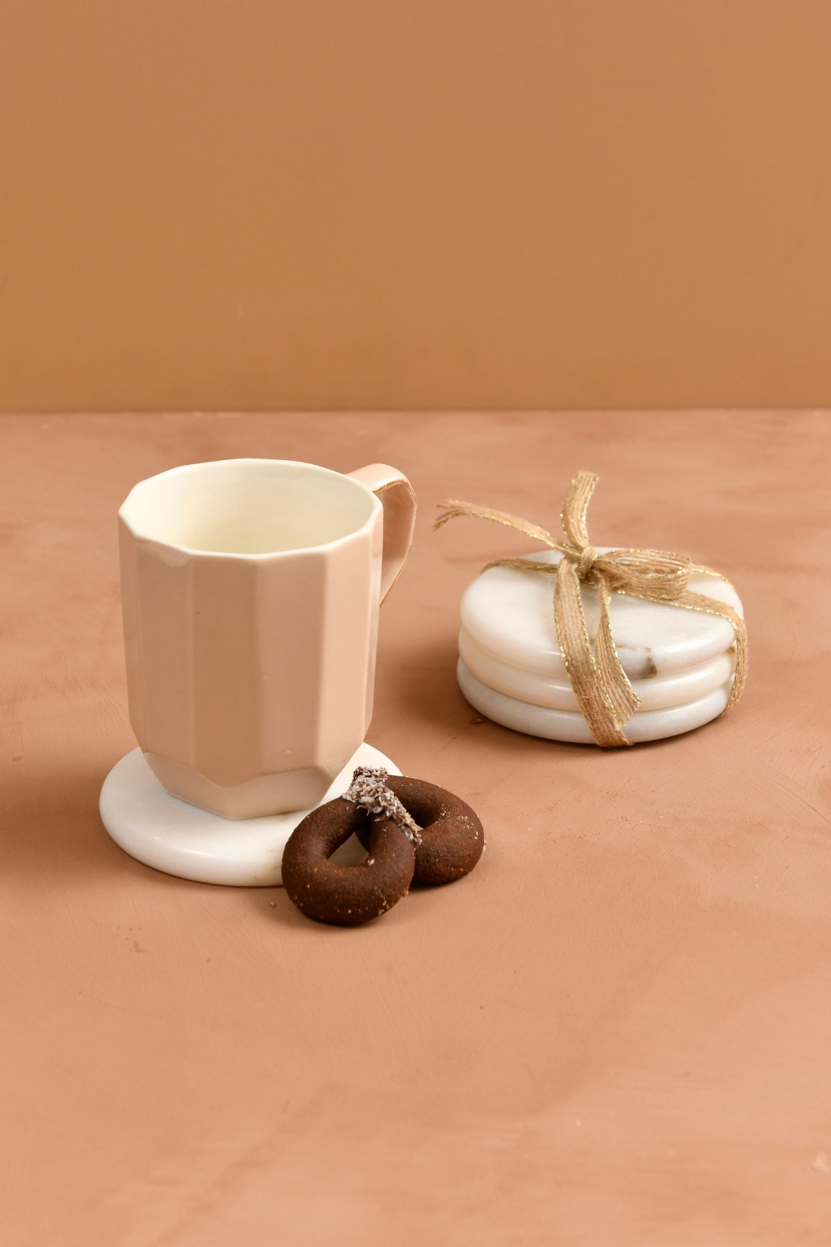 Palm Design Co Dekoratif El Yapımı Doğal Mermer 4'lü Set Bardak Altlığı